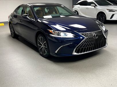 New 2025 Lexus ES 350 w/ Premium Package