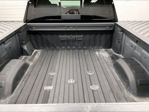 Used 2024 GMC Sierra 2500 SLT w/ SLT Premium Package image 33