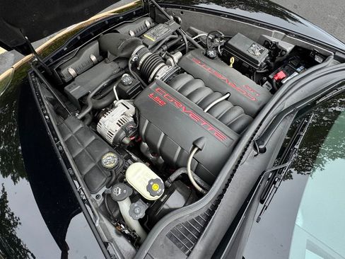 Used 2007 Chevrolet Corvette Convertible w/ Preferred Equipment Group RWD image 10