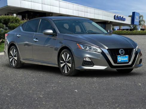 Used 2021 Nissan Altima 2.5 SV FWD image 10