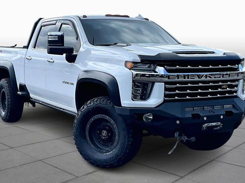 Used 2020 Chevrolet Silverado 2500 LTZ w/ Technology Package image 3