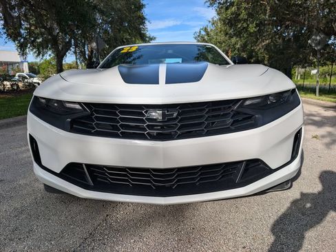 Used 2023 Chevrolet Camaro LT w/ Technology Package RWD image 2