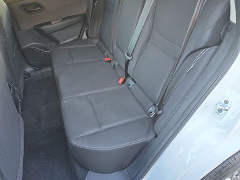 Used 2023 Nissan Rogue S image 17