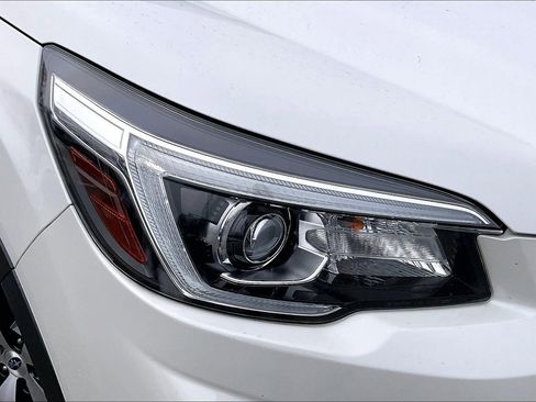 Used 2019 Subaru Forester Touring image 25