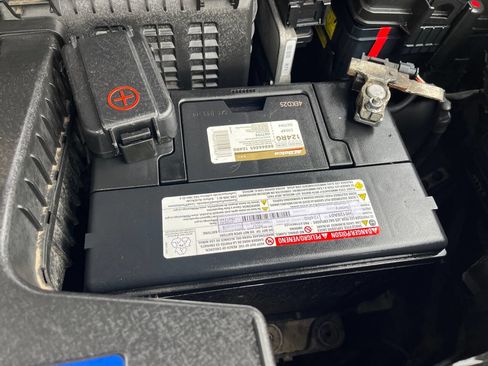 Used 2014 Hyundai Santa Fe Limited w/ Ultimate Package 07 image 34