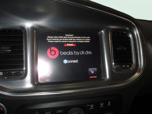 Used 2014 Dodge Charger R/T image 11