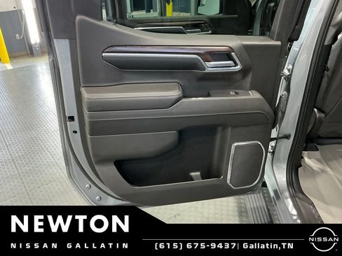 Used 2023 GMC Sierra 1500 SLT AWD/4WD image 48