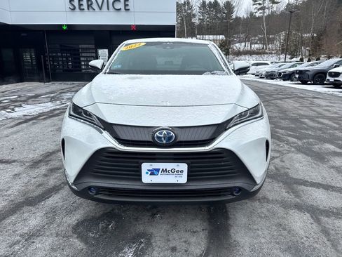 Used 2024 Toyota Venza LE image 8