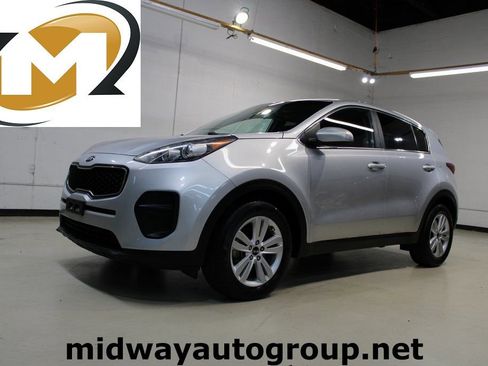 Used 2019 Kia Sportage LX image 1