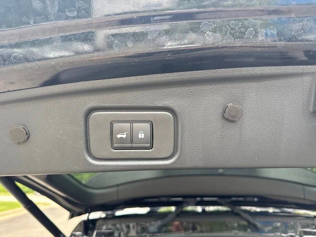 Used 2025 Nissan Pathfinder Rock Creek AWD/4WD image 11