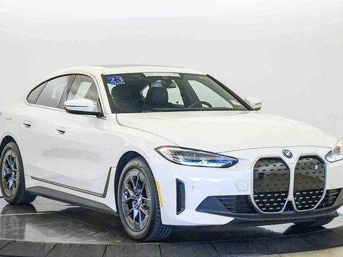 Certified 2023 BMW i4 eDrive40 w/ Premium Package RWD image 6