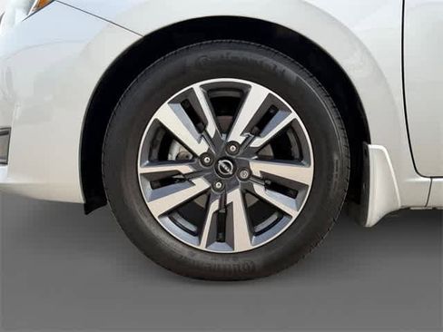 Used 2024 Nissan Versa S w/ S Plus Package image 15