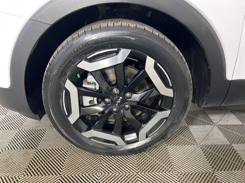 Used 2023 Kia Telluride EX image 15