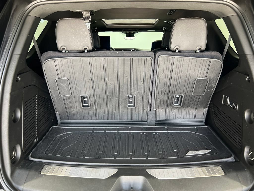 Used 2024 GMC Yukon Denali w/ Advanced Technology Package AWD/4WD image 25
