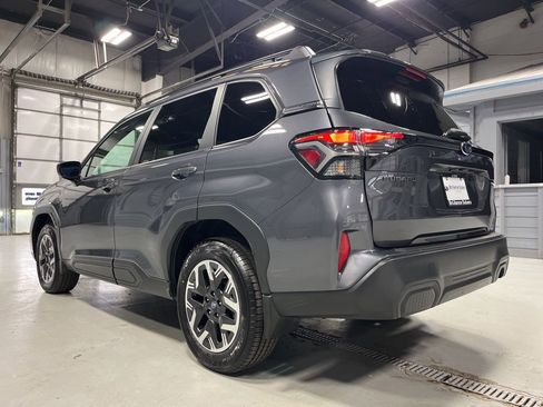 Used 2026 Subaru Forester Premium image 7