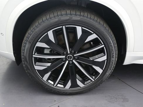 New 2026 Volvo XC90 T8 Ultra w/ Protection Package Premier AWD/4WD image 9