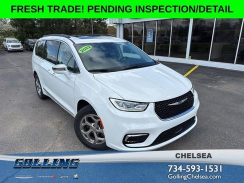 Used 2022 Chrysler Pacifica Limited AWD/4WD image 1