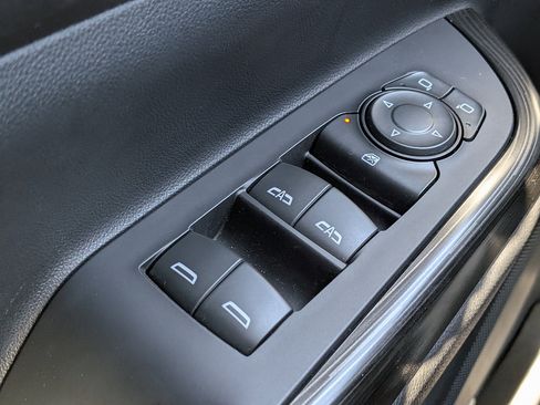 Certified 2023 GMC Acadia SLT w/ LPO, Floor Liner Package FWD image 23