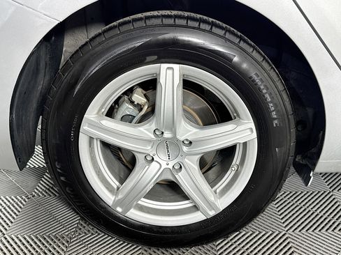 Used 2021 Hyundai Accent Limited image 32