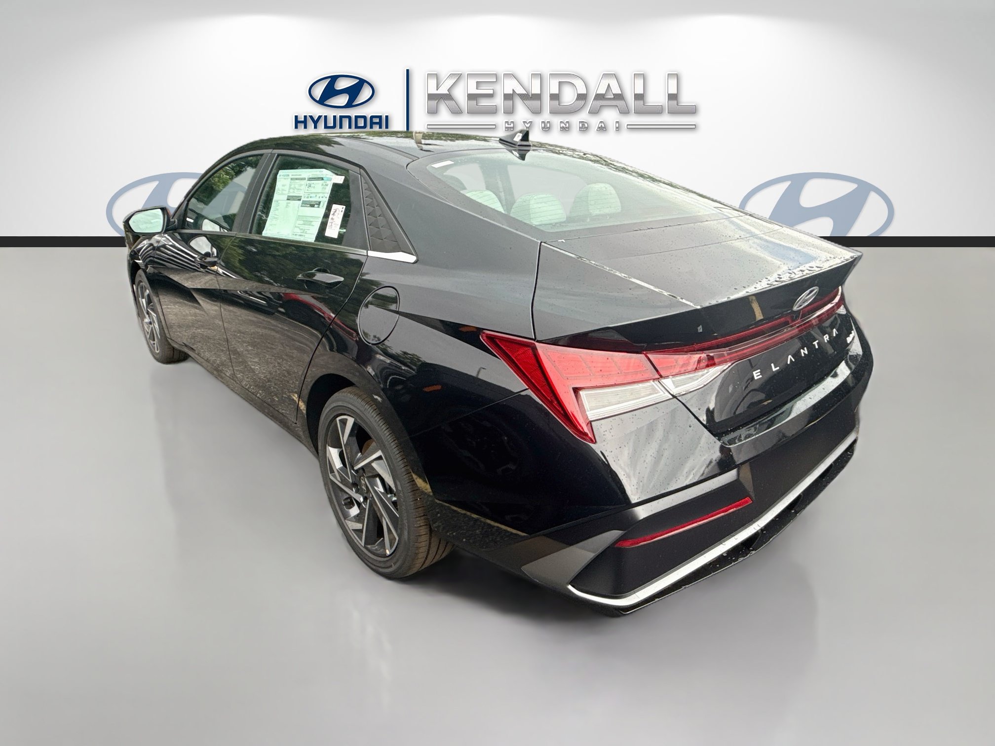 New 2026 Hyundai Elantra Limited FWD image 4