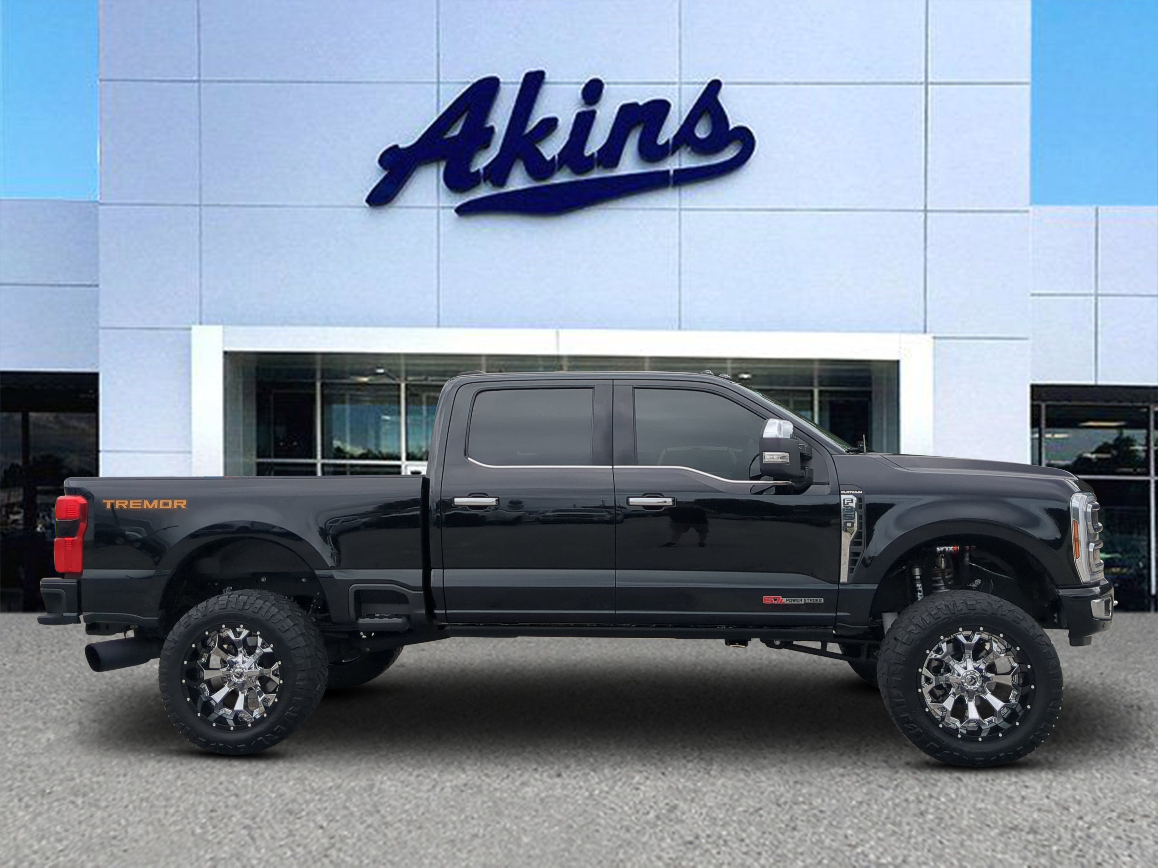 Used 2024 Ford F350 Platinum w/ Tremor Off-Road Package AWD/4WD image 1