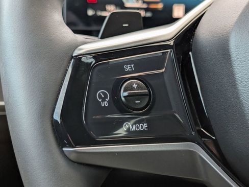 Certified 2025 BMW 530i image 18