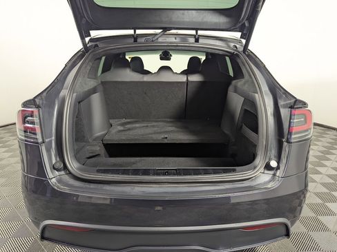 Used 2024 Tesla Model X image 82