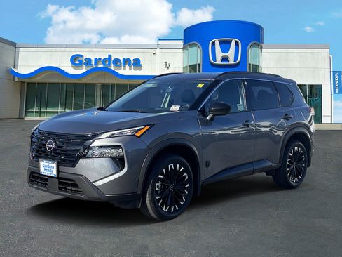 Used 2026 Nissan Rogue Dark Armor FWD image 3
