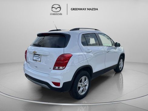 Used 2020 Chevrolet Trax LT w/ LT Convenience Package image 7