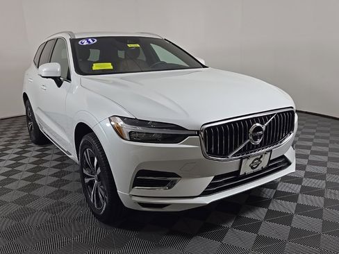 Used 2021 Volvo XC60 T8 Inscription Expression image 2