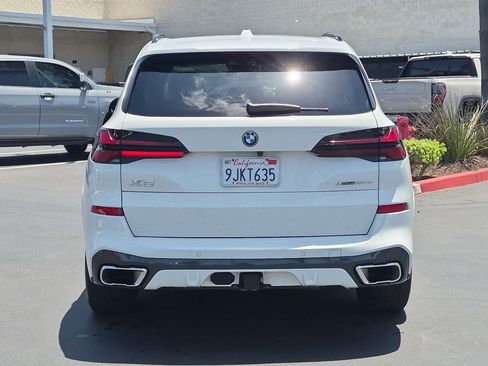 Used 2024 BMW X5 xDrive50e AWD/4WD image 9