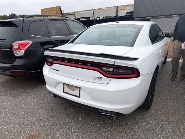 Used 2019 Dodge Charger SXT w/ Blacktop Package RWD image 3