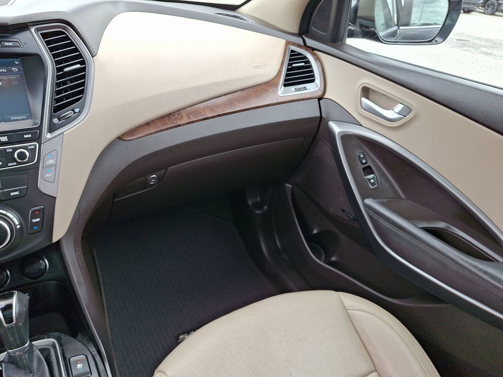 Used 2018 Hyundai Santa Fe Sport AWD/4WD image 17