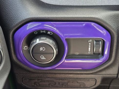 Certified 2025 Jeep Gladiator Sport image 21