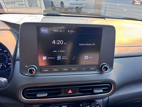 Used 2023 Hyundai Kona SE FWD image 12