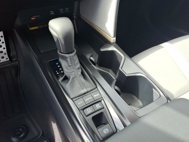 Used 2026 Toyota Camry SE w/ Convenience Package FWD image 18
