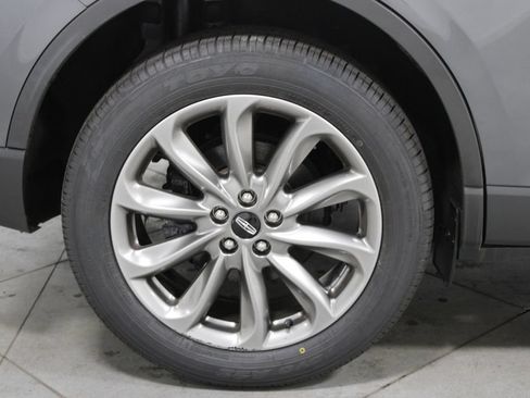 Used 2022 Lincoln Corsair AWD w/ Premium Package image 14