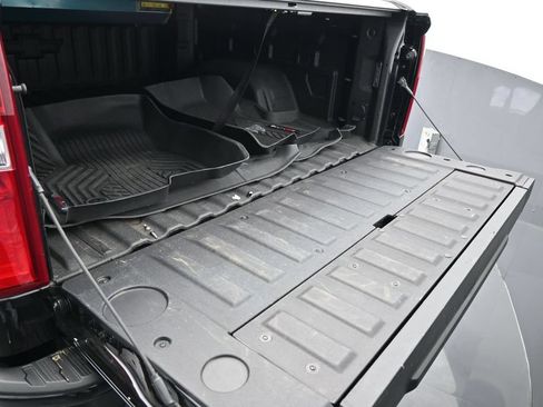 Used 2025 Chevrolet Silverado 1500 ZR2 w/ Technology Package AWD/4WD image 46