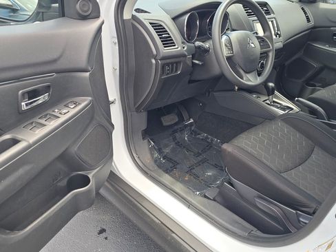 Used 2024 Mitsubishi Outlander Sport ES AWD/4WD image 9