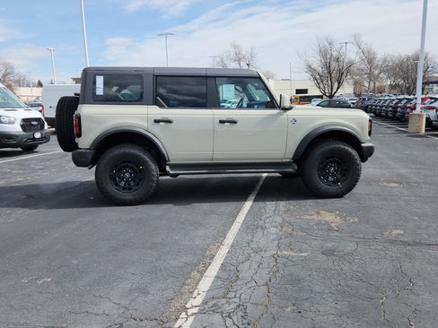 New 2026 Ford Bronco Outer Banks w/ Sasquatch Package image 16