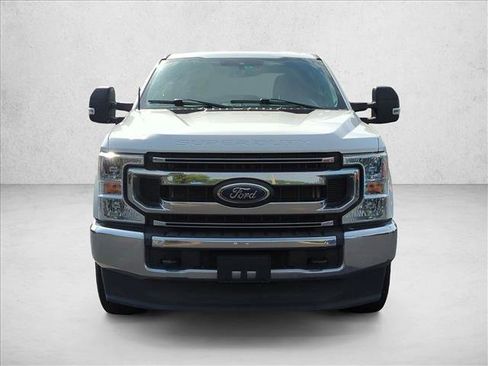 Used 2022 Ford F250 XLT AWD/4WD image 2