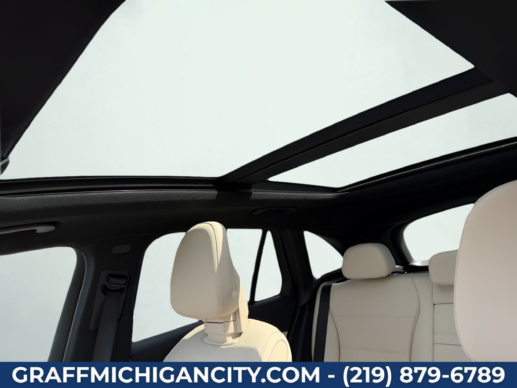 Used 2024 Mercedes-Benz GLC 300 4MATIC image 18