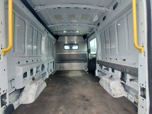 Used 2019 Ford Transit 250 148 Medium Roof RWD image 23