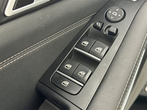 Used 2023 BMW X5 xDrive45e w/ Executive Package image 12