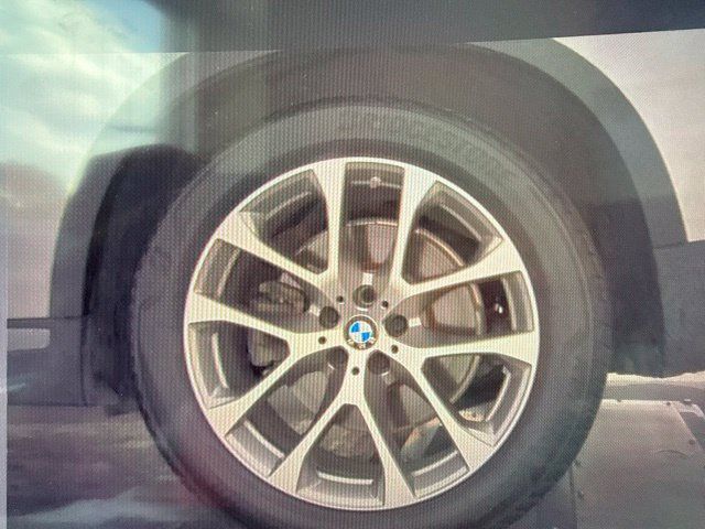 Used 2020 BMW X5 xDrive40i w/ Premium Package AWD/4WD image 7