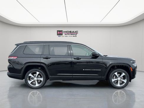 New 2026 Jeep Grand Cherokee L Limited w/ Luxury Tech Group II AWD/4WD image 9