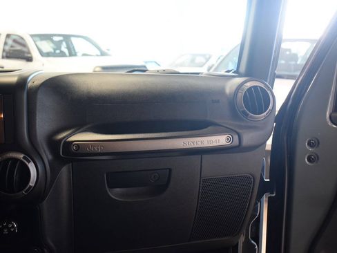Used 2015 Jeep Wrangler Sport AWD/4WD image 26