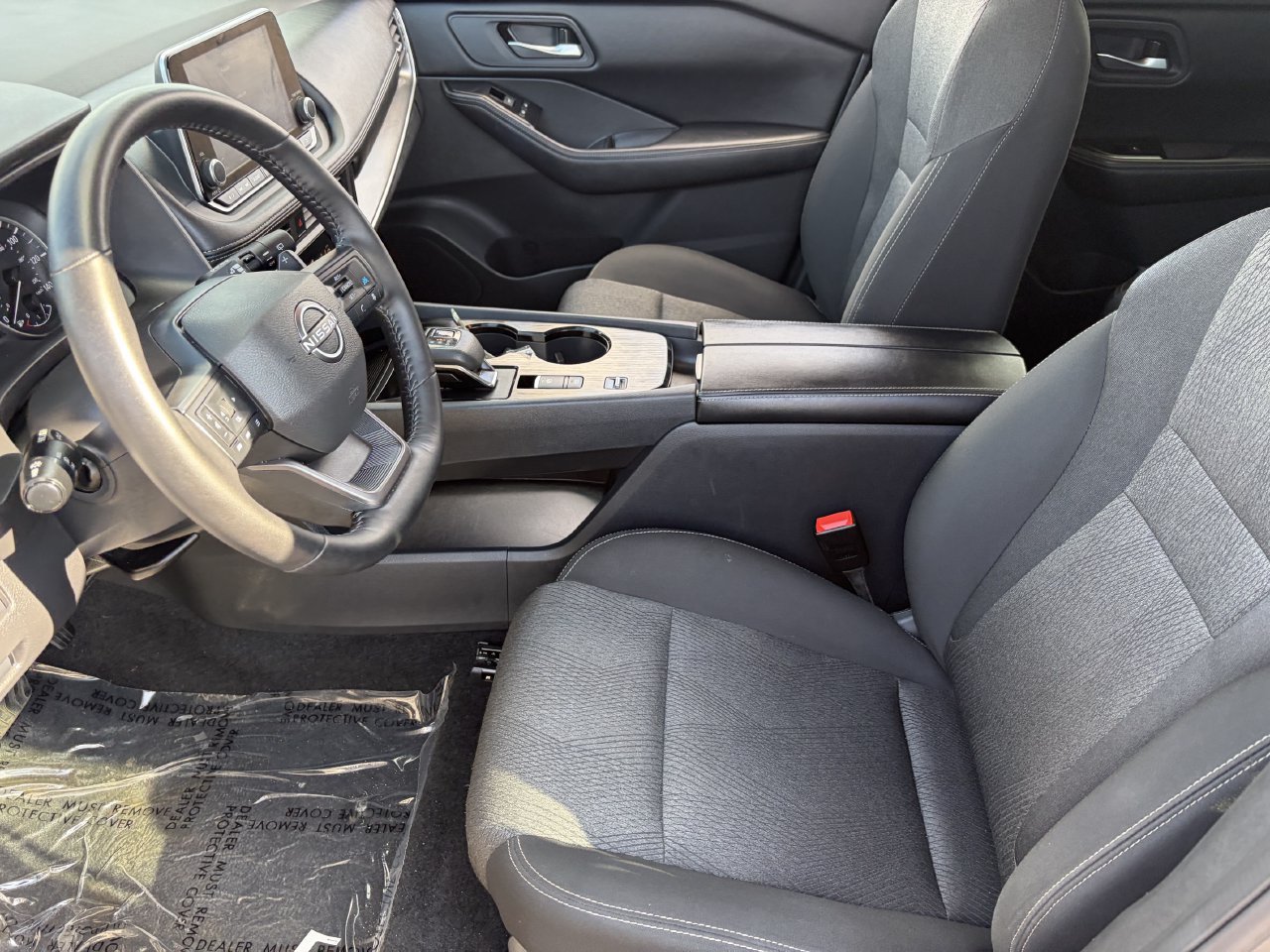 Certified 2025 Nissan Rogue SV FWD image 21