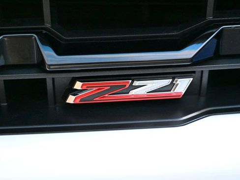 Used 2023 Chevrolet Silverado 1500 LT Trail Boss w/ Convenience Package II image 17