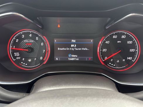 Used 2021 Chevrolet TrailBlazer RS w/ Technology Package FWD image 36